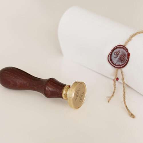 Punzone con iniziali per ceralacca